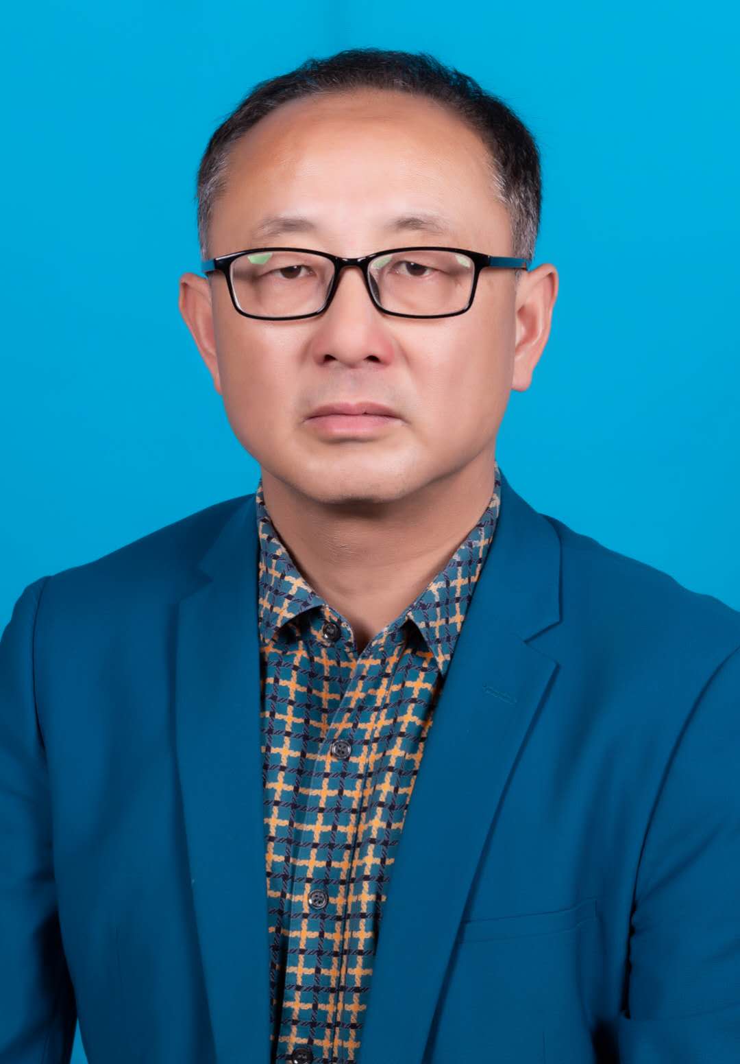 小學(xué)部校長(zhǎng)